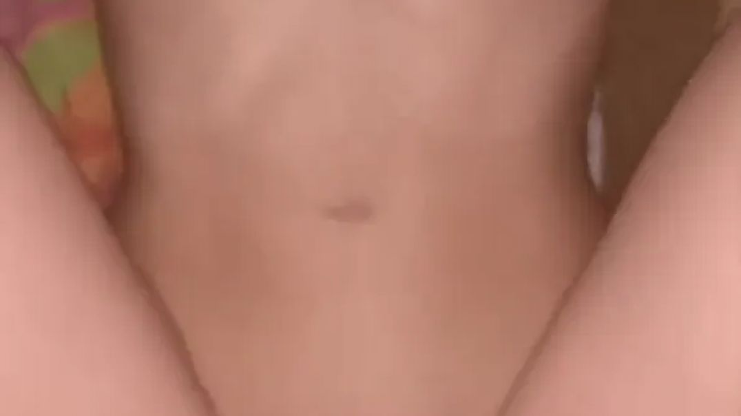 Парниша трахнул свою малолетнюю подругу огромным хуем ⭐️ Трахнул малолетку